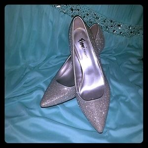 Silver glitter pump sz 9.5